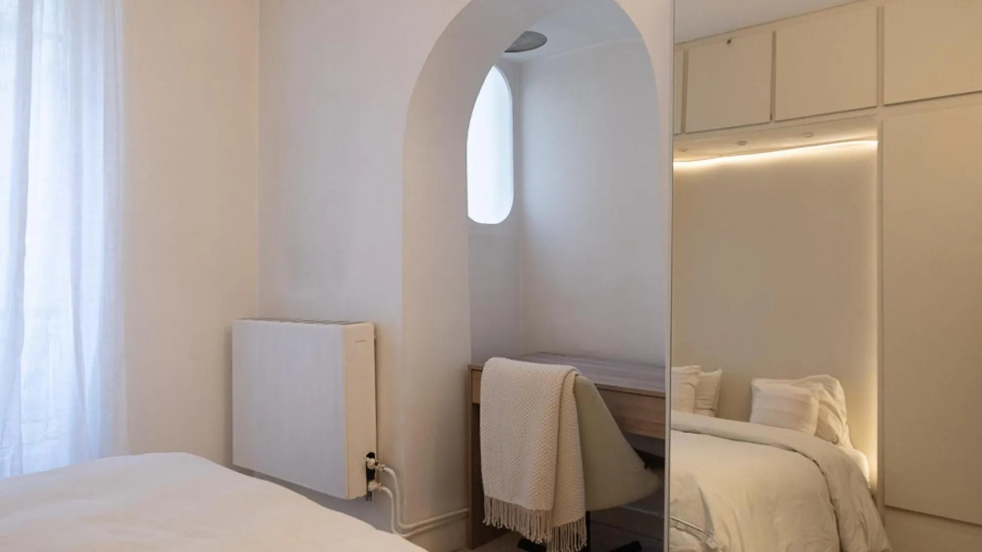 Beautiful Apt Between Pigalle And Montmartre Apartment Paris