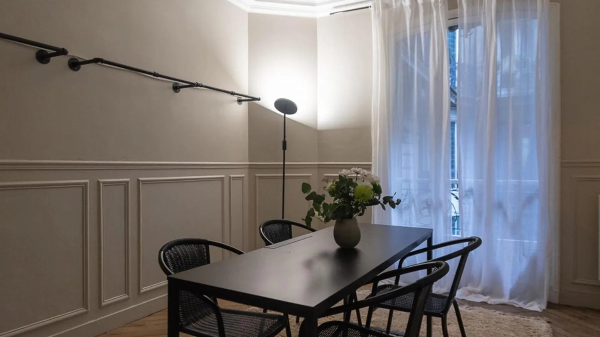 Beautiful Apt Between Pigalle And Montmartre Apartment Paris